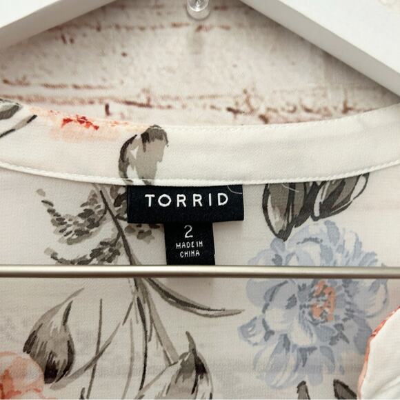 TORRID White Floral Chiffon Hi Low Babydoll Tunic Sz 2 - Picture 3 of 7